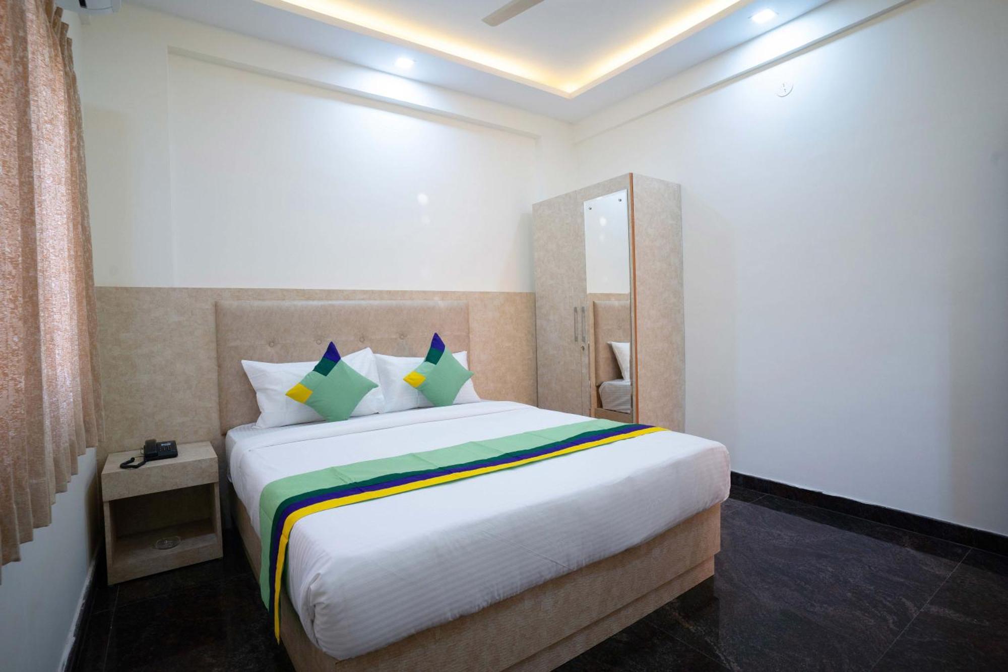 Treebo Galaxy Kings Suites, Hebbal Bangalore Dış mekan fotoğraf