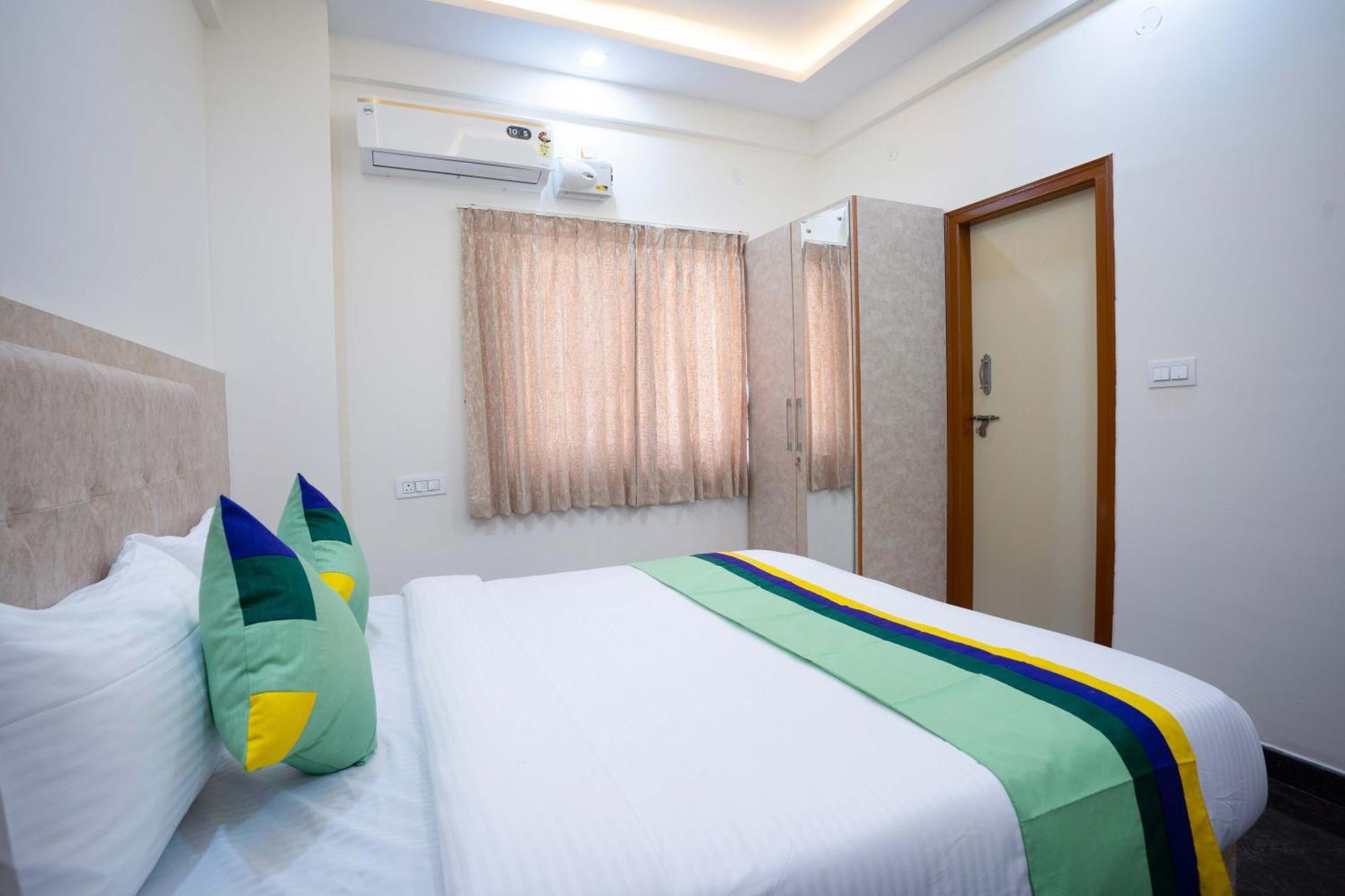 Treebo Galaxy Kings Suites, Hebbal Bangalore Dış mekan fotoğraf